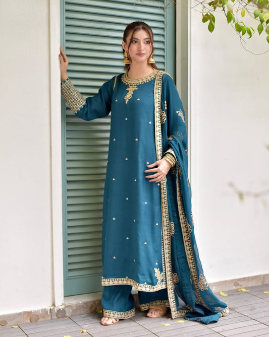 Yasmen Embroidered 3pc